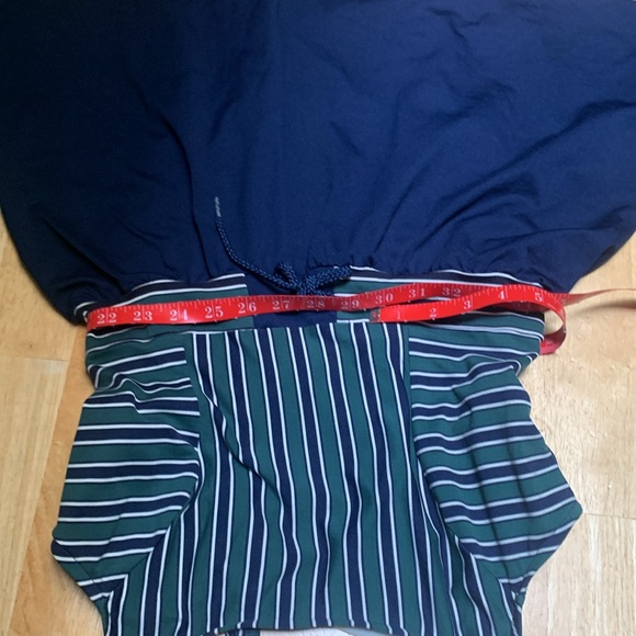 Jantzen one piece swimsuit with built in bra and shorts. See photos for - Picture 13 of 16